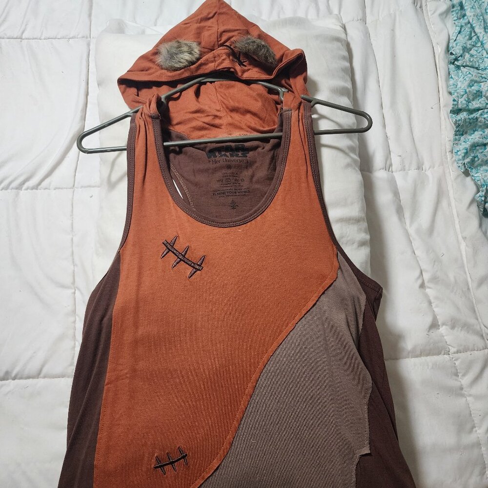 Her Universe Ewok razorback hoodie tank XXL.